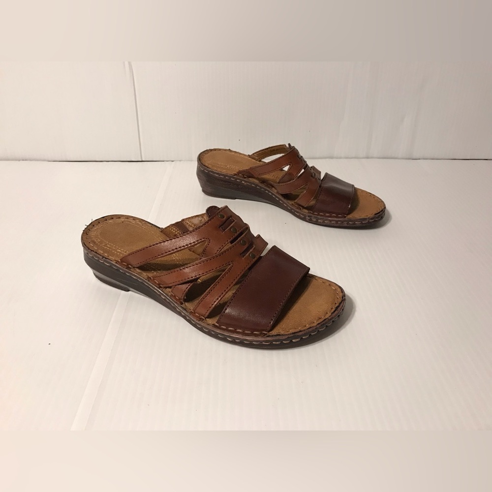Naturalizer brown leather slide on sandals women size 5 1/2 M